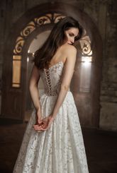 Samantha со съемной юбкой