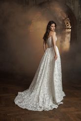 Samantha со съемной юбкой