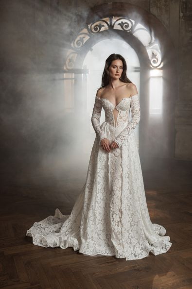 Samantha со съемной юбкой