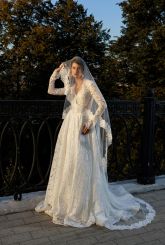 Lorenza с фатой