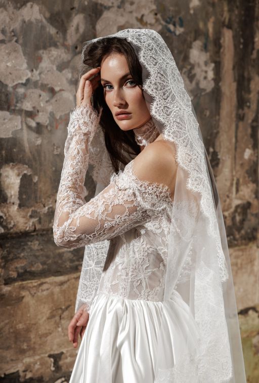 Felicity с фатой