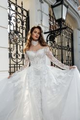 Fabienne с юбкой