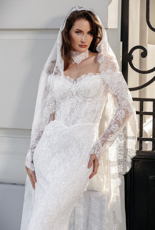 Fabienne с фатой