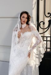 Fabienne с фатой