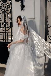 Caroline с фатой