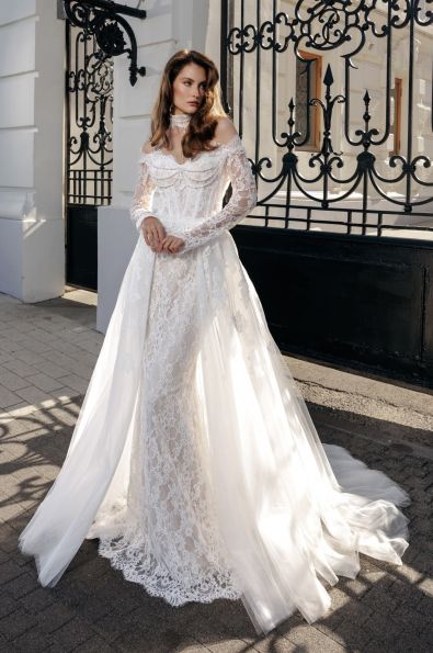 Angelique с юбкой